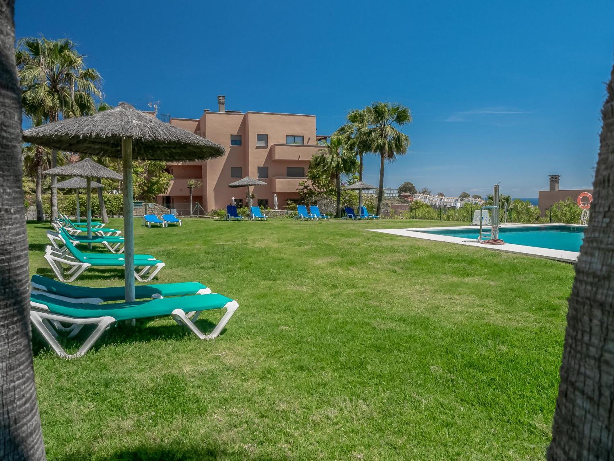 2055-Superb 2Bedrooms Apt, Gibraltar And Sea View Манилва Экстерьер фото