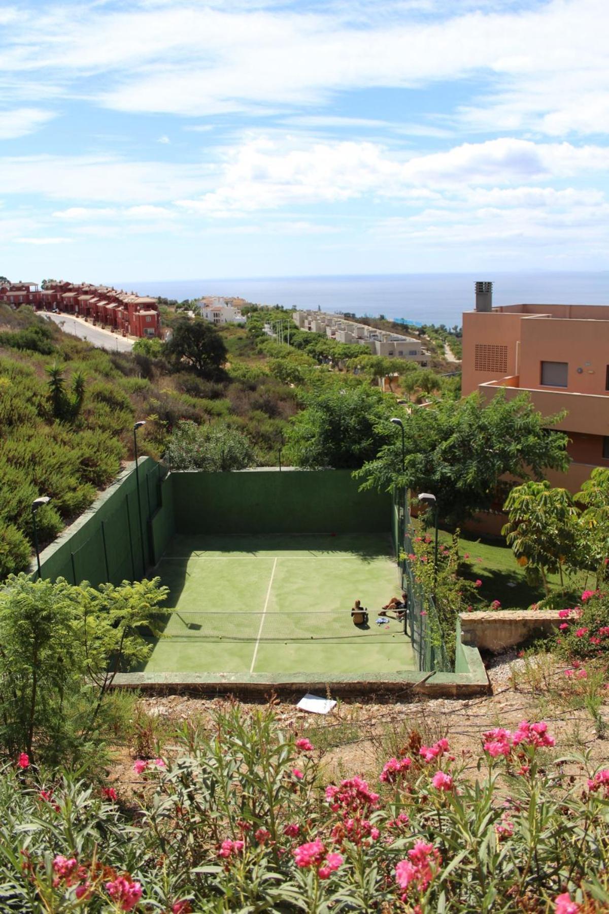 2055-Superb 2Bedrooms Apt, Gibraltar And Sea View Манилва Экстерьер фото