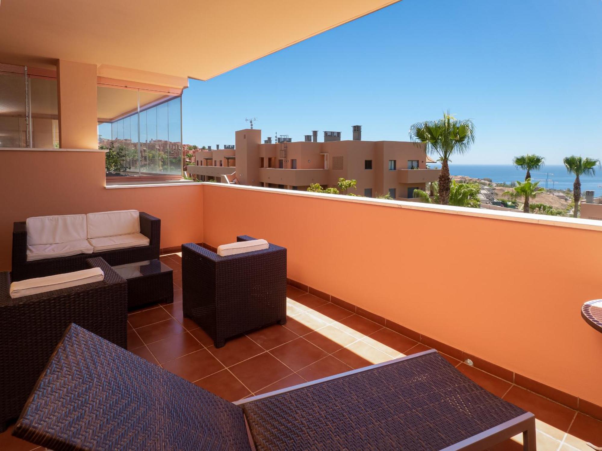 2055-Superb 2Bedrooms Apt, Gibraltar And Sea View Манилва Экстерьер фото