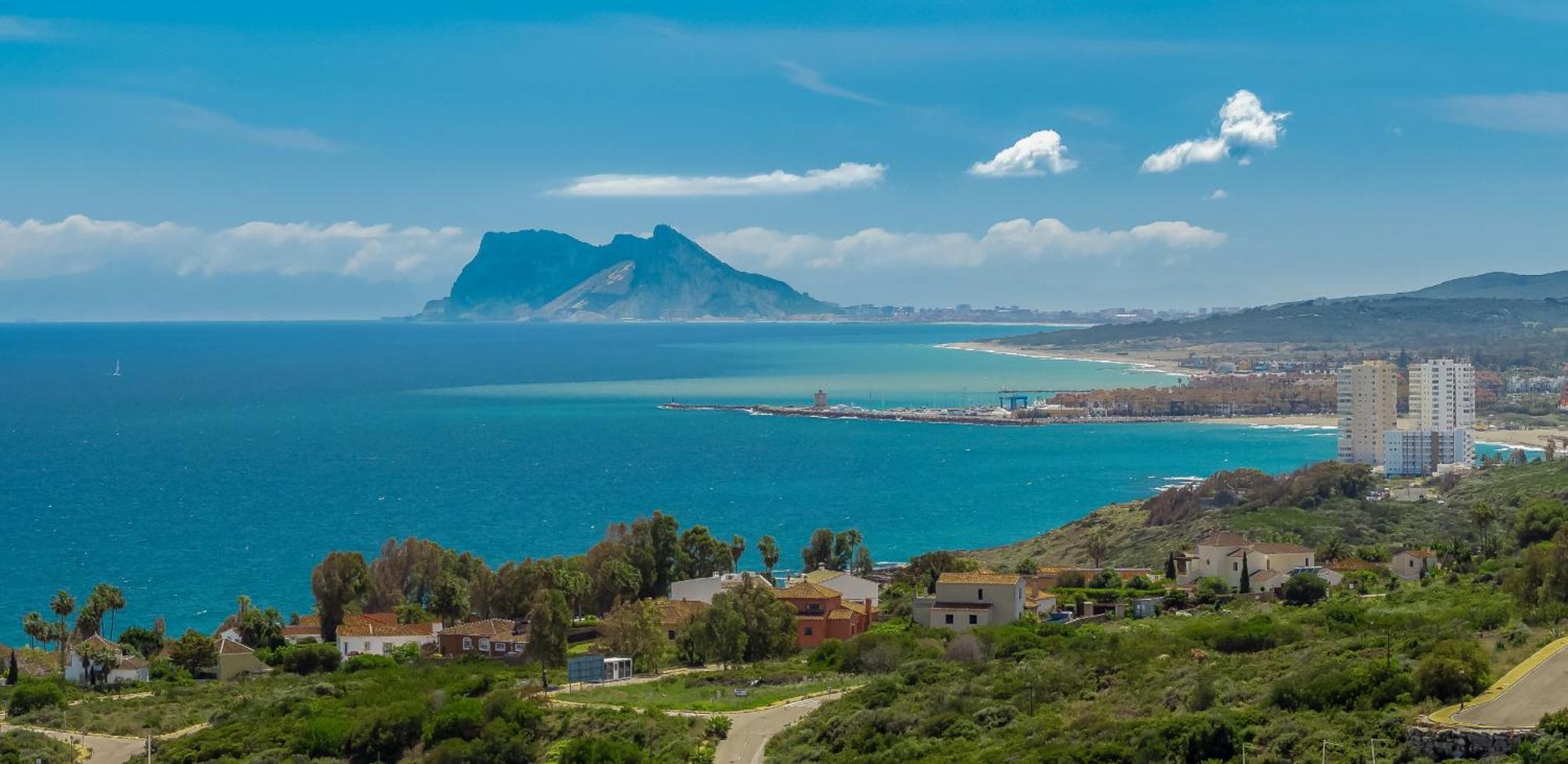 2055-Superb 2Bedrooms Apt, Gibraltar And Sea View Манилва Экстерьер фото